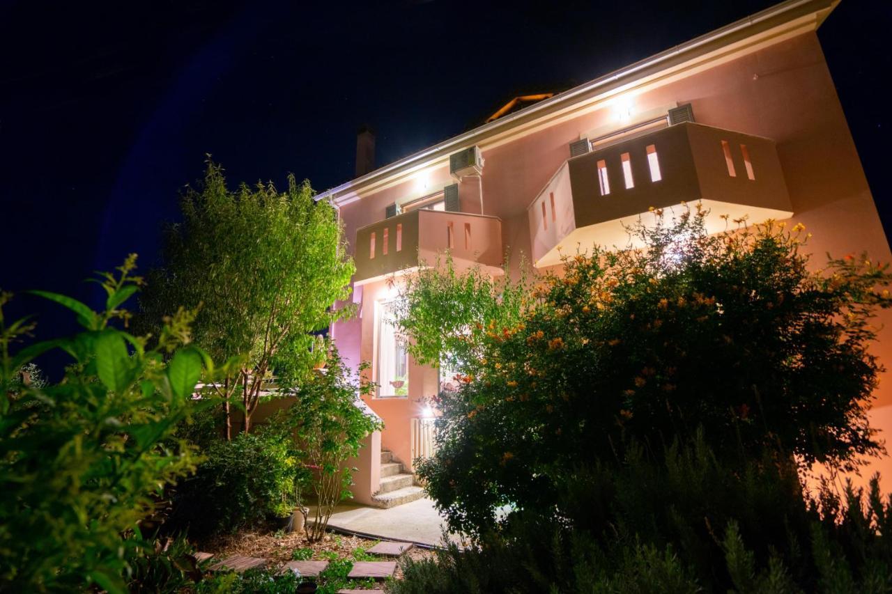 Villa Rodi Katastárion エクステリア 写真